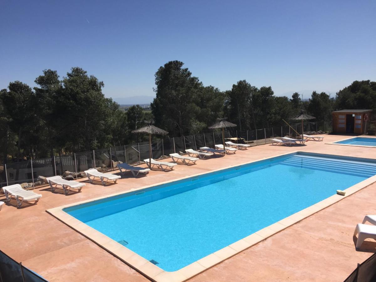 Camping Le Bois De Pins Salses le Chateau Bagian luar foto