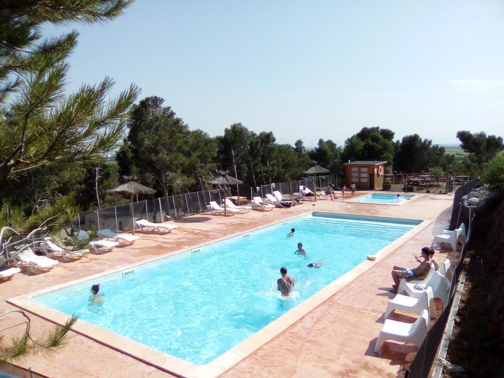 Camping Le Bois De Pins Salses le Chateau Bagian luar foto